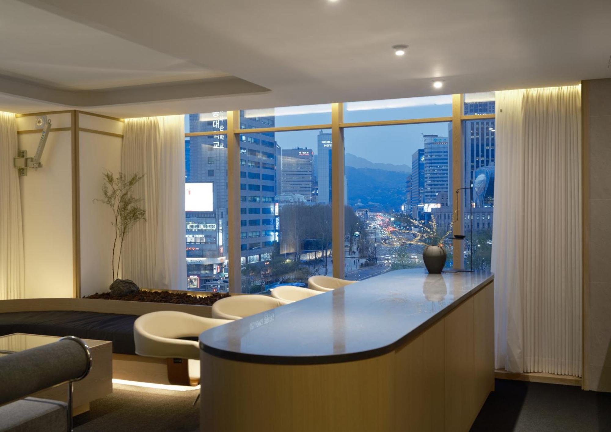 Uh Suite Seoul Deoksugung Екстериор снимка