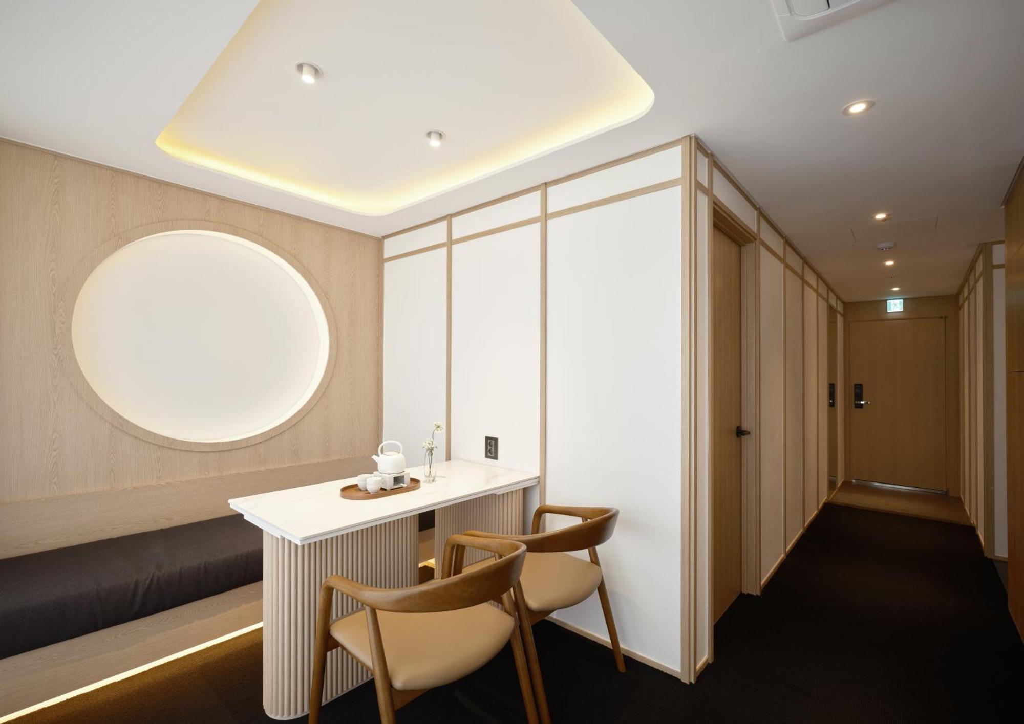 Uh Suite Seoul Deoksugung Екстериор снимка